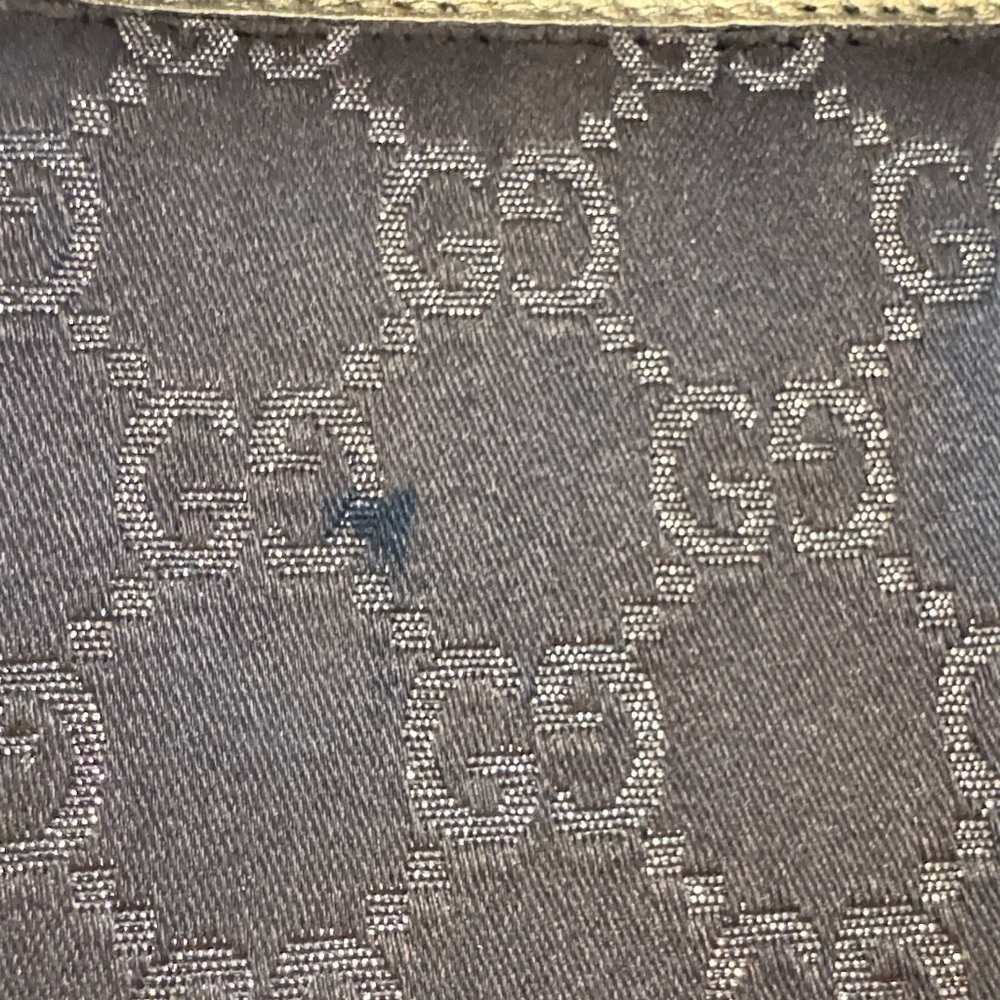 Gucci GG Canvas D-Ring Pattern Wallet - Picture 8 of 16